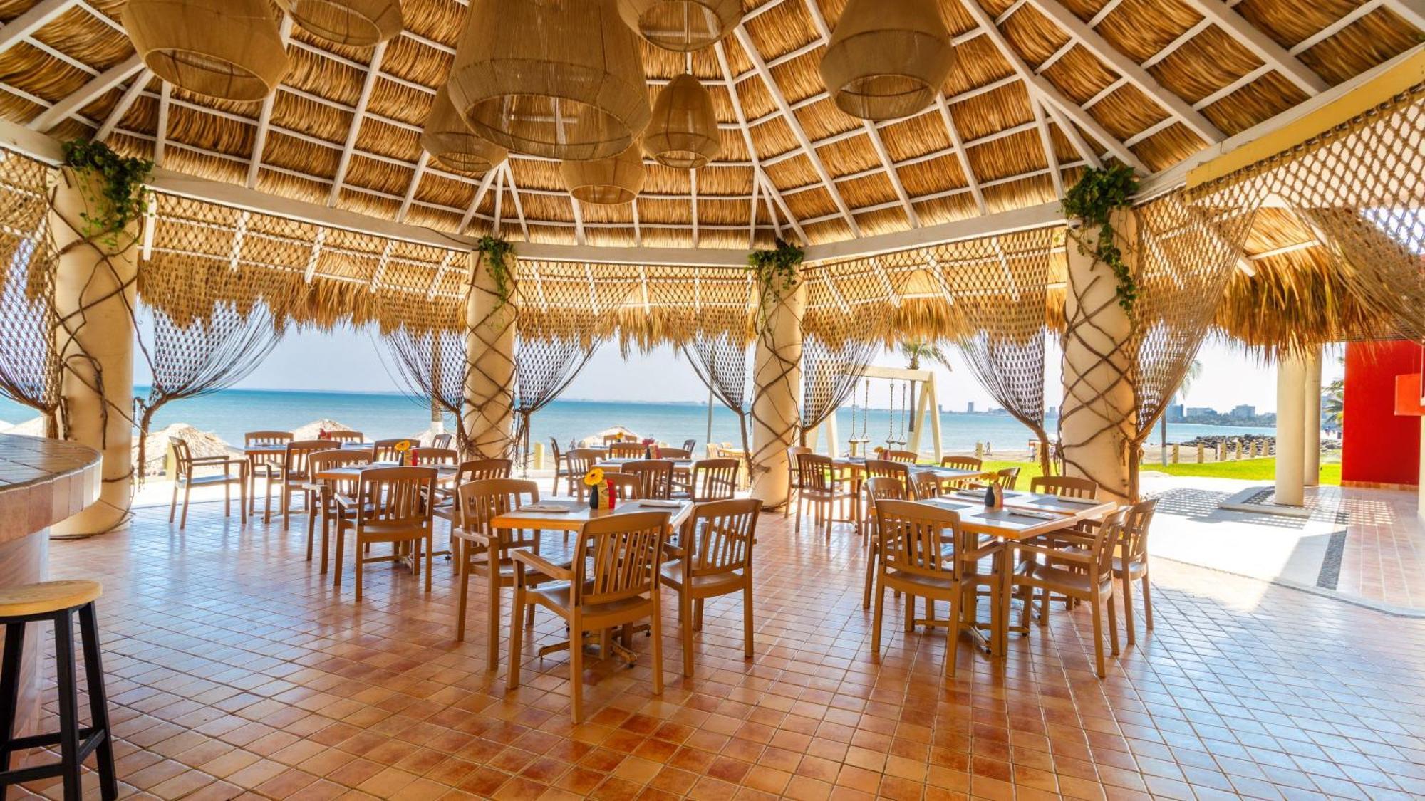 Camino Real Veracruz Eksteriør billede Restaurant in the resort